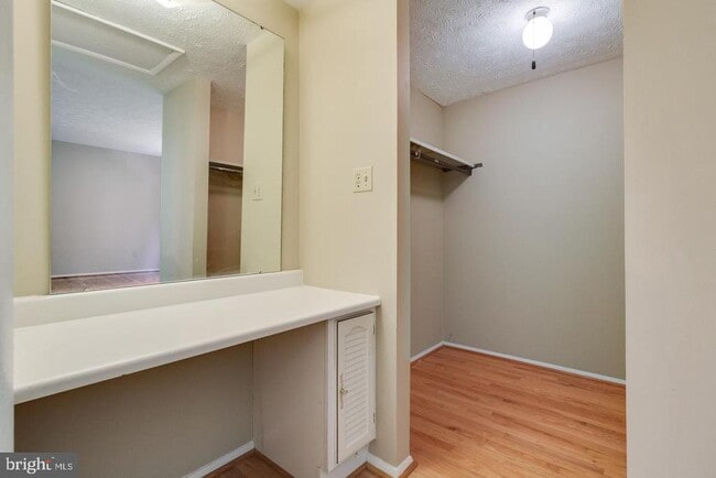 Building Photo - 8044 Steeple Chase Ct