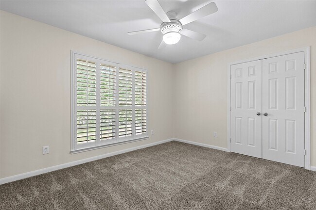 Building Photo - 11403 Lakewood Cove