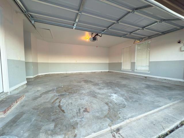 Building Photo - 9201 Rhea Dr