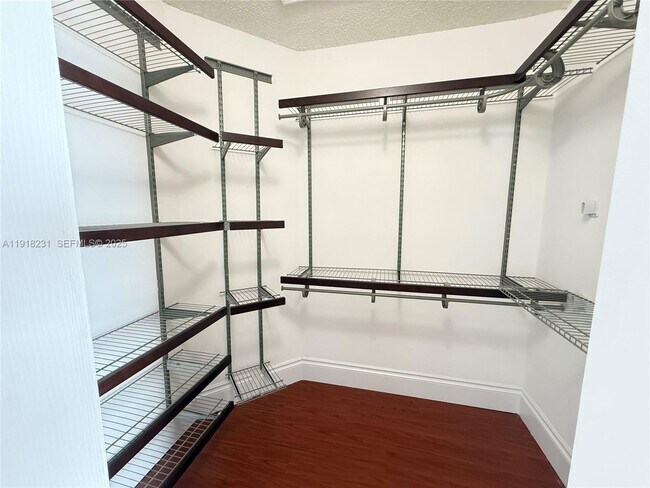 Building Photo - 2146 SW 103rd Pl