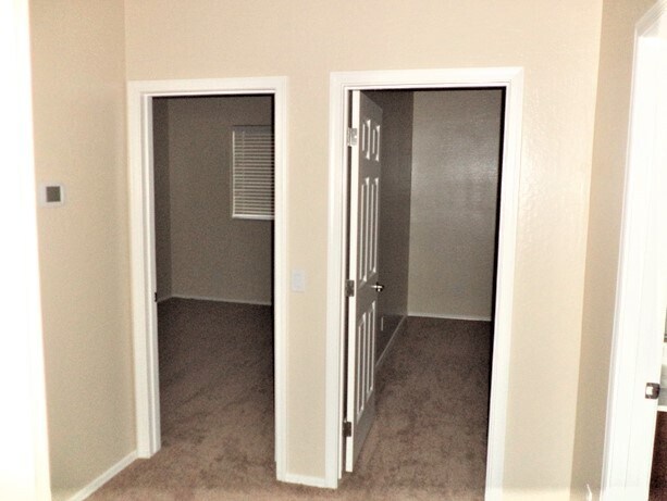 Building Photo - 5339 W Chisum Trl