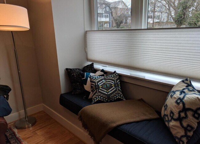 Building Photo - Contemporary Brookland 2 bed/2.5 bath cond...