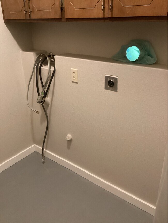 Building Photo - 1112 SW Hurbert St