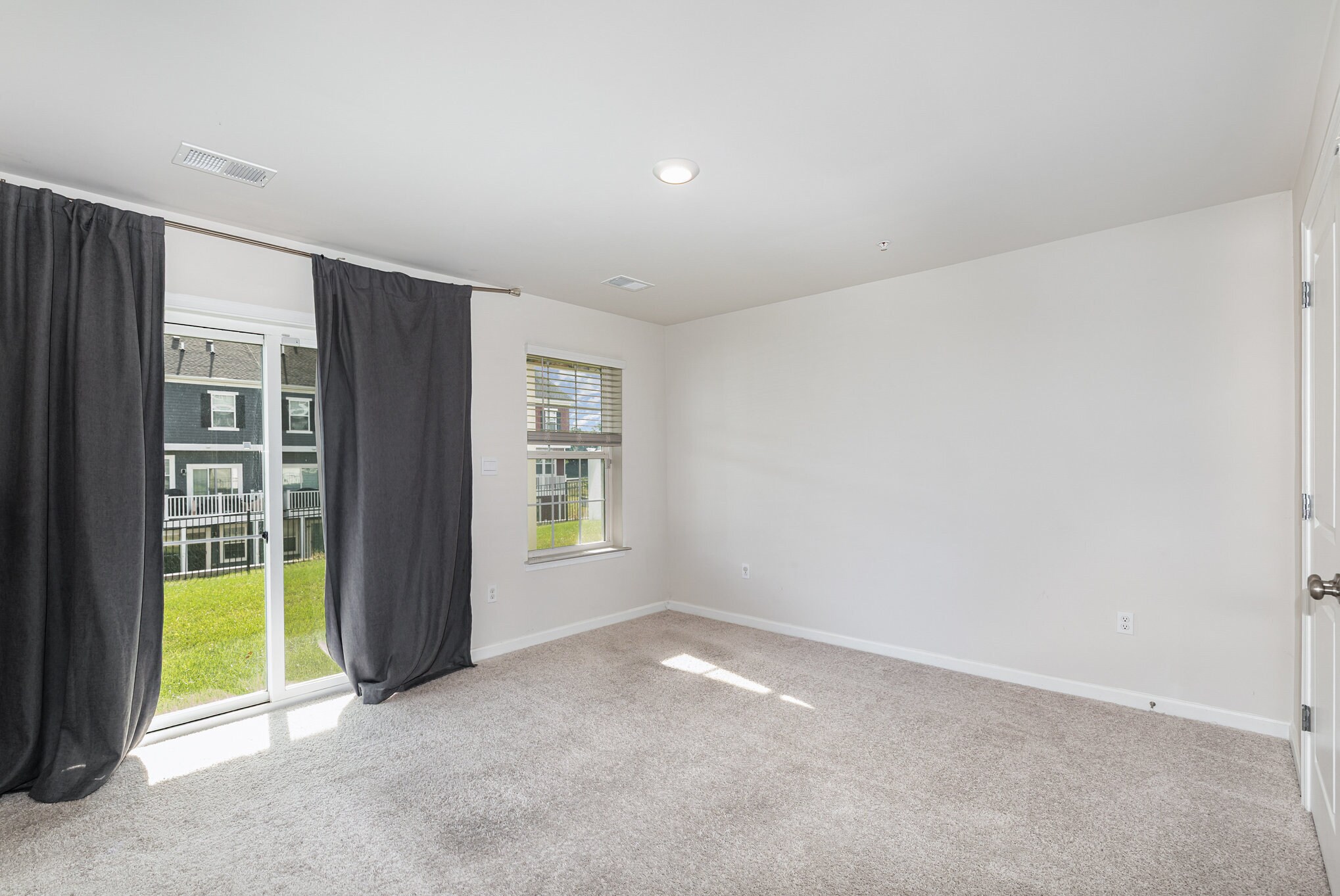Building Photo - 5063 Silver Oak Dr