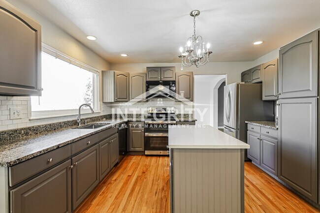 Building Photo - 11536 Briarwood Ln