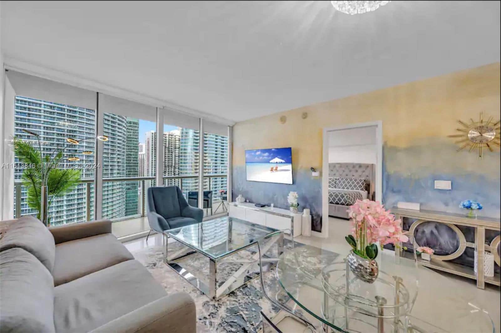Building Photo - 485 Brickell Ave