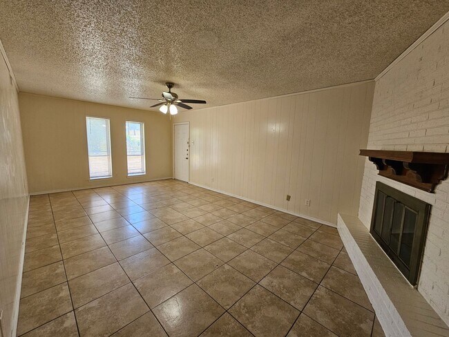 Building Photo - Available now Near White Rock Lake