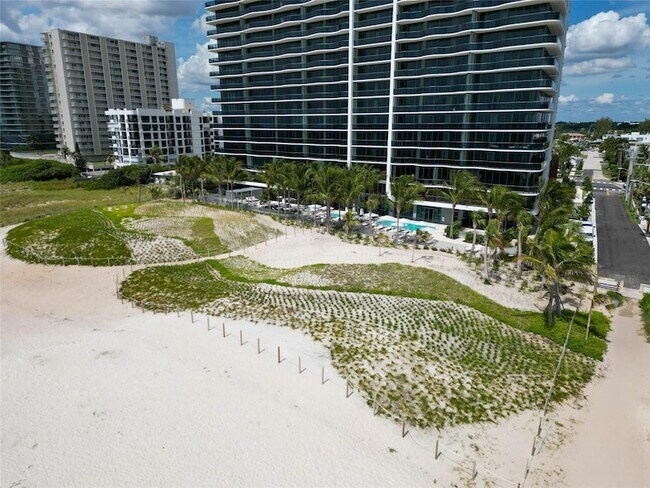 Building Photo - 900 N Ocean Blvd