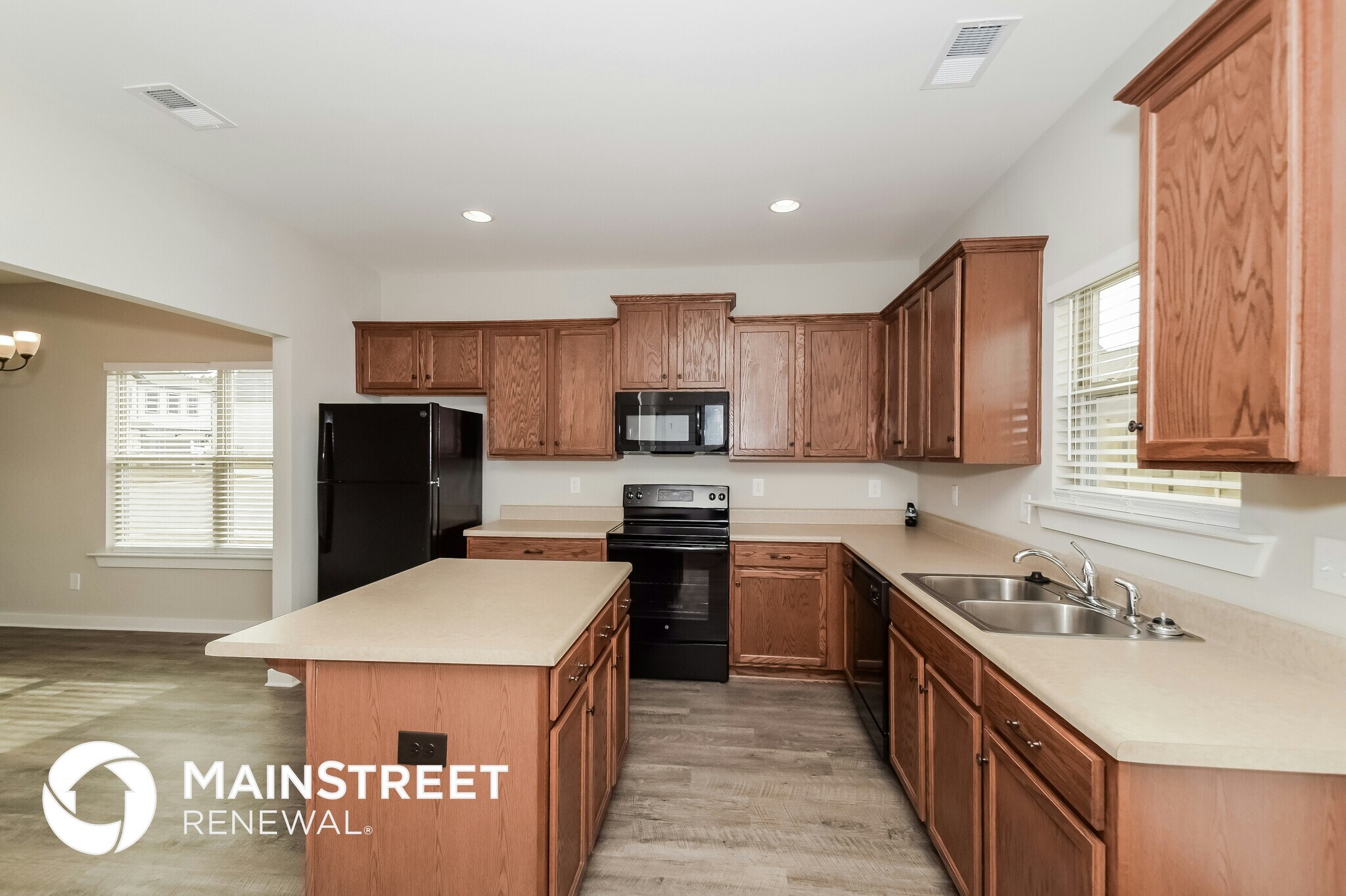 Building Photo - 158 King Richards Way