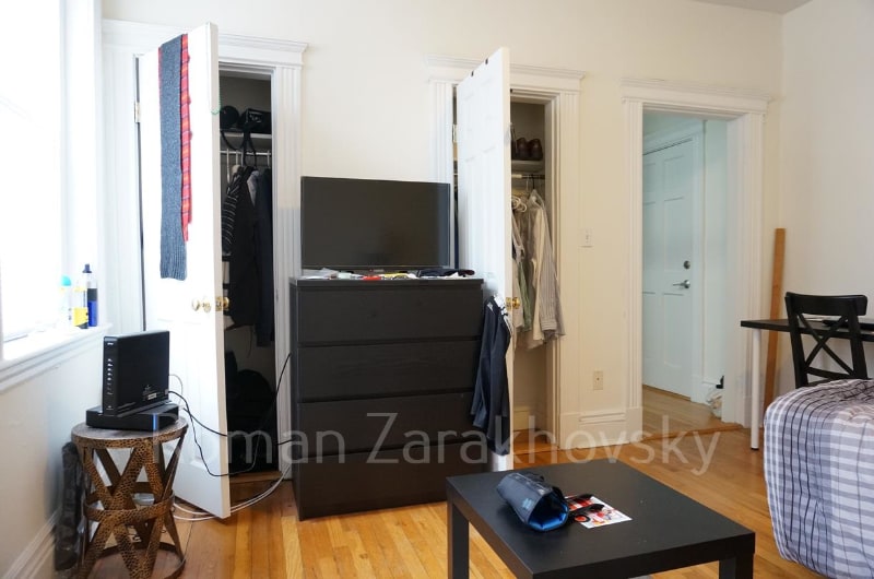 Building Photo - 110 Warren St