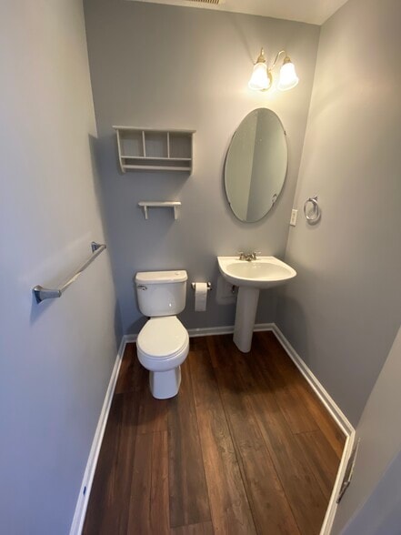 Power Room - 7812 Foxfarm Ln