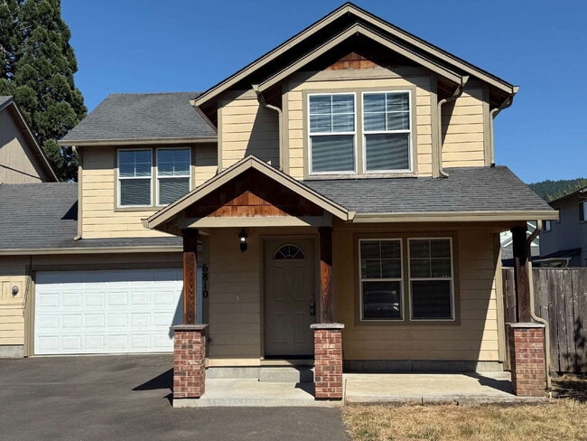 Building Photo - 6810 Aster St