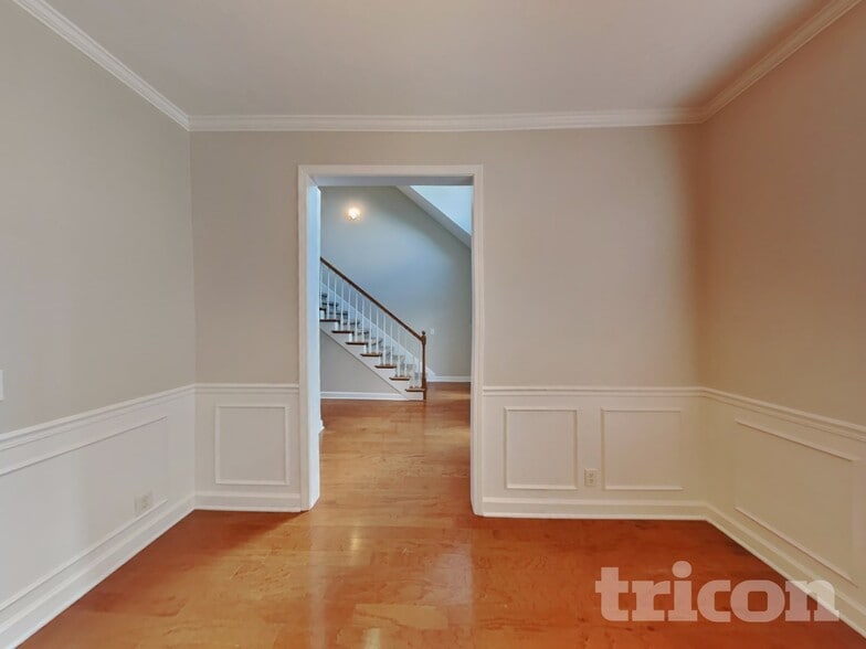 Building Photo - 217 Titans Cir