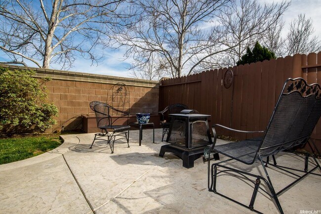 Building Photo - Convenient 3 Bed Home in Sycamore Ranch, Woodland, Near Bel Air Market & Pioneer High