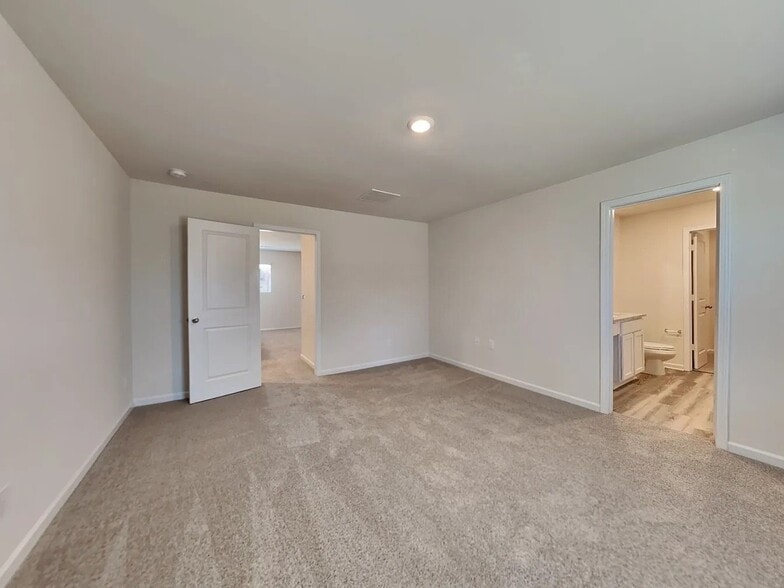 Building Photo - 267 Limestone Cir