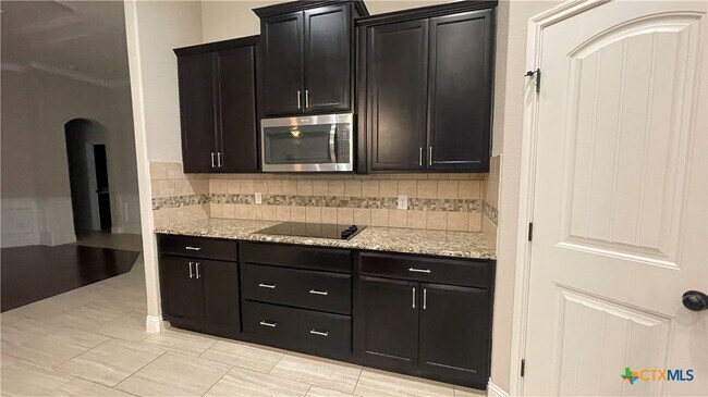 Building Photo - 6201 Morganite Ln