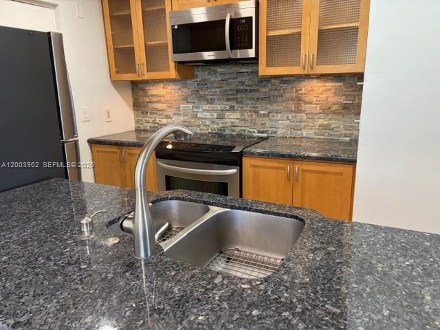 Building Photo - 1407 NE 56th St