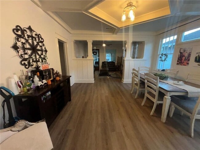 Building Photo - 2427 Peniston St