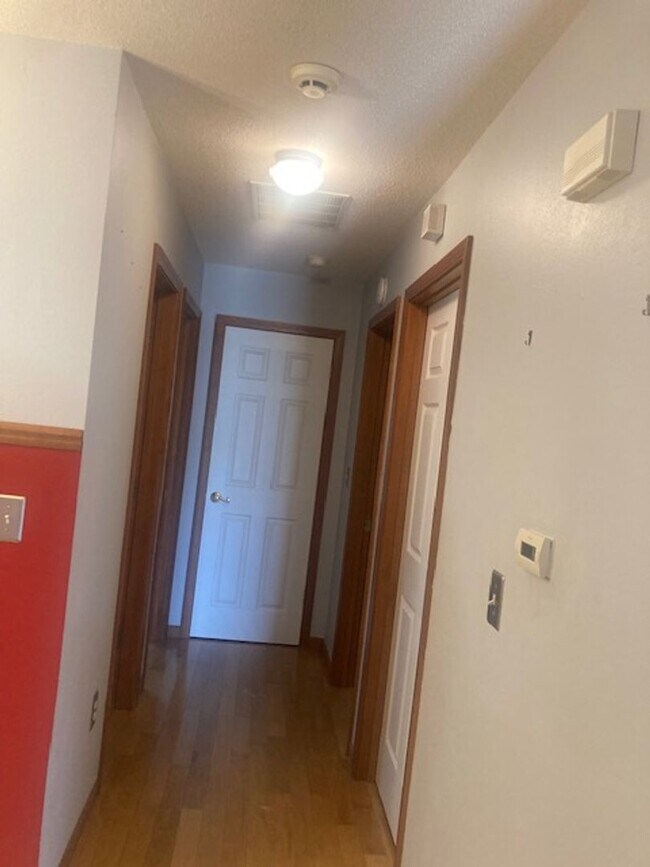 Building Photo - 342 Westline Ct