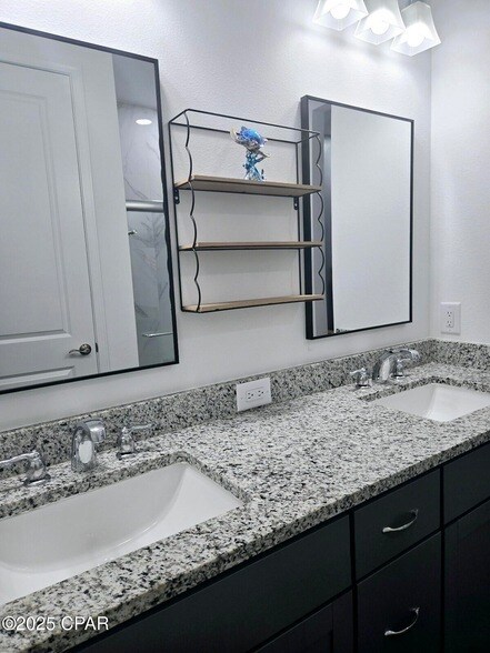 Building Photo - 8634 Sand dollar Dr