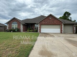 Building Photo - 9508 S Country Club Dr