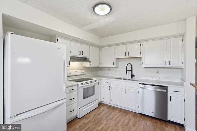 Building Photo - 13225 Custom House Ct