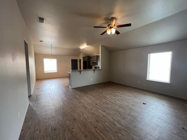 Building Photo - 716 Hillshire Ave