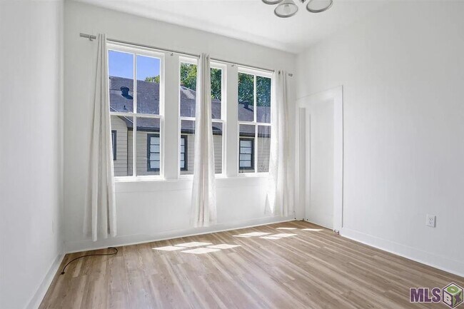 Building Photo - Charming 3 bedroom home in Historic Spanish Town