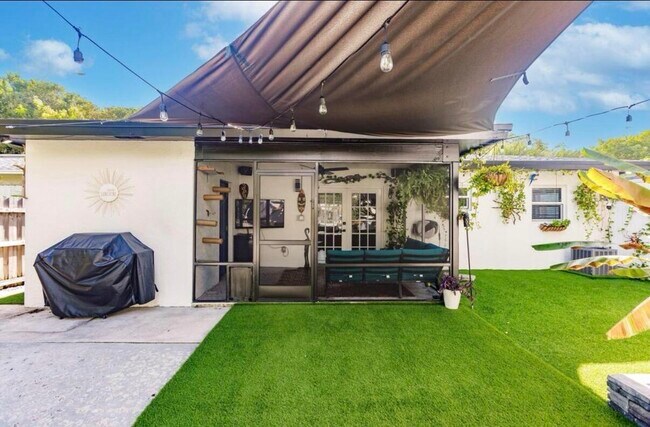 Building Photo - 1605 N N St