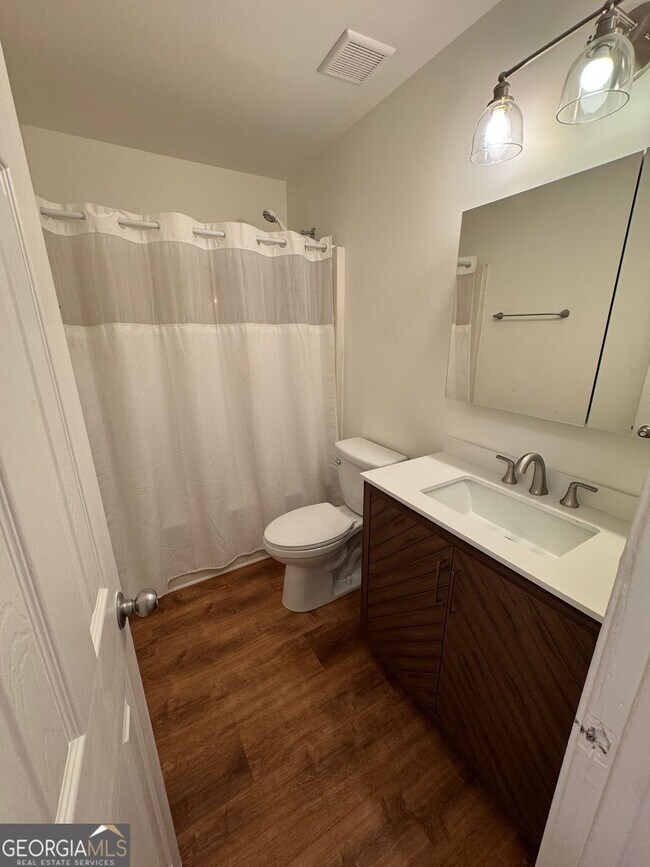 Building Photo - 67 Johnson Rd NW