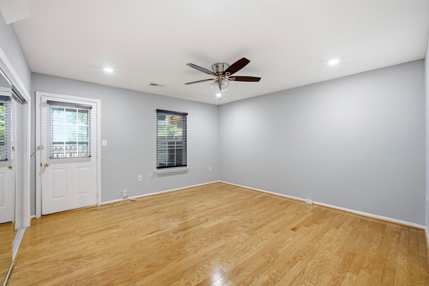 ground floor master bedroom - 6228 William Edgar Dr