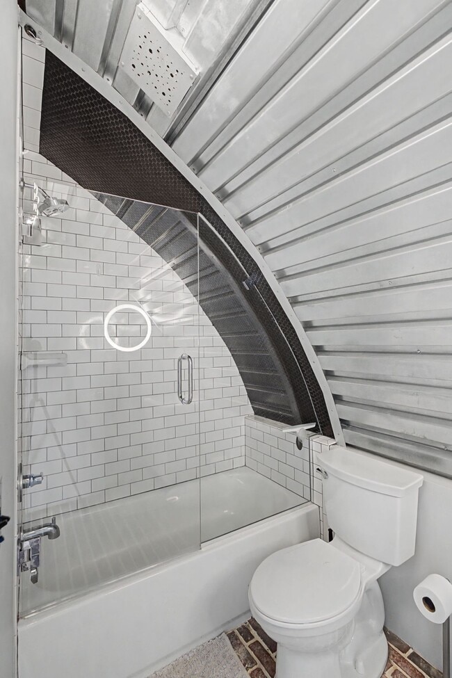 Building Photo - 2204 Austin Ave