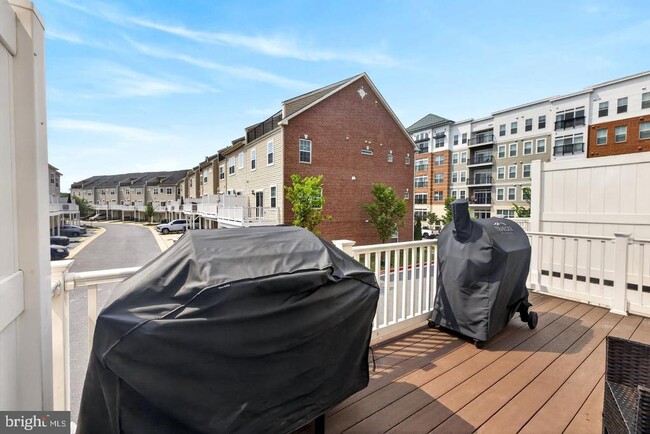Building Photo - 7564 Warburg Way