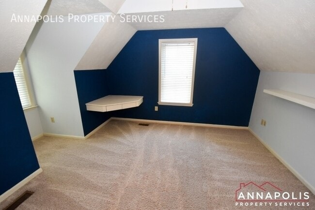 Building Photo - 714 Old Love Point Rd