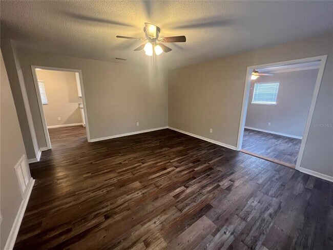 Building Photo - 610 Patlin Ave