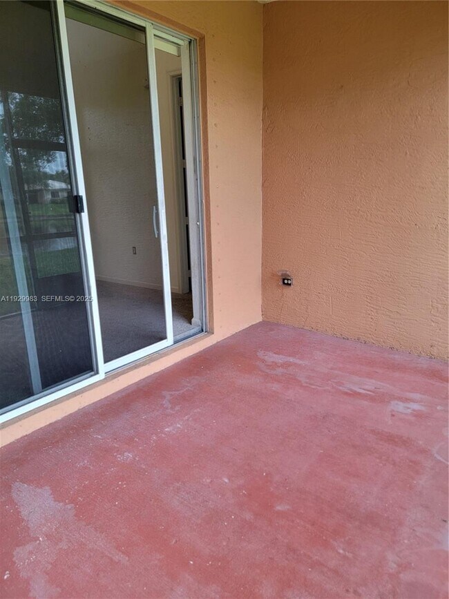 Building Photo - 2513 Stockbridge Square SW