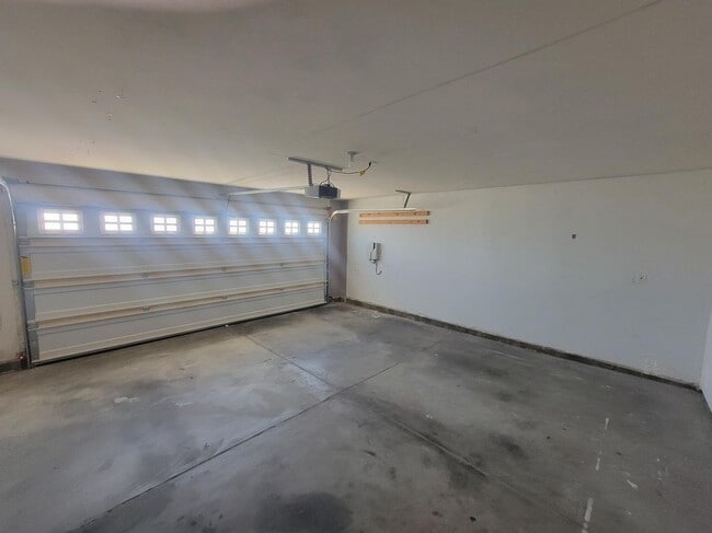 Building Photo - 12780 Avanti Way