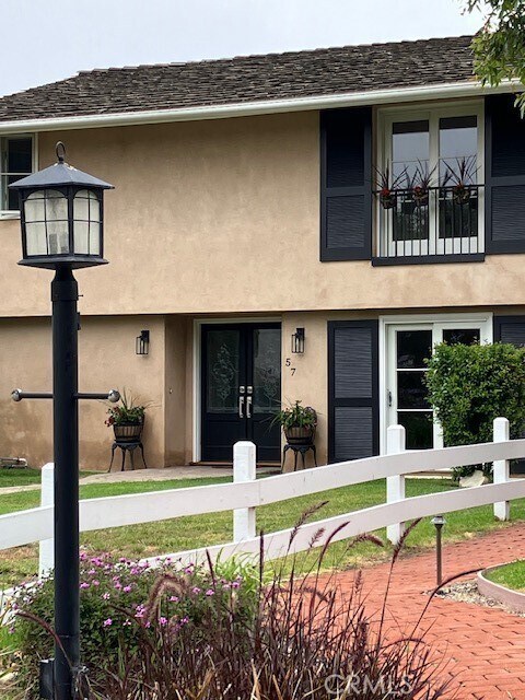 Building Photo - 57 Margate Square