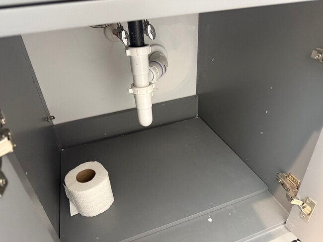 Building Photo - Room in House on S Alston Ave