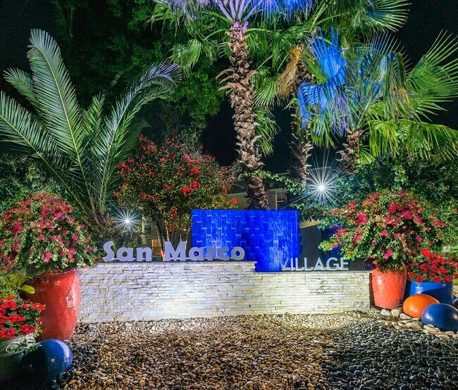 Building Photo - 2144 Dunsford Terrace