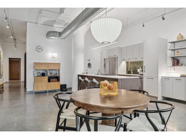 Building Photo - 250 Park Ave