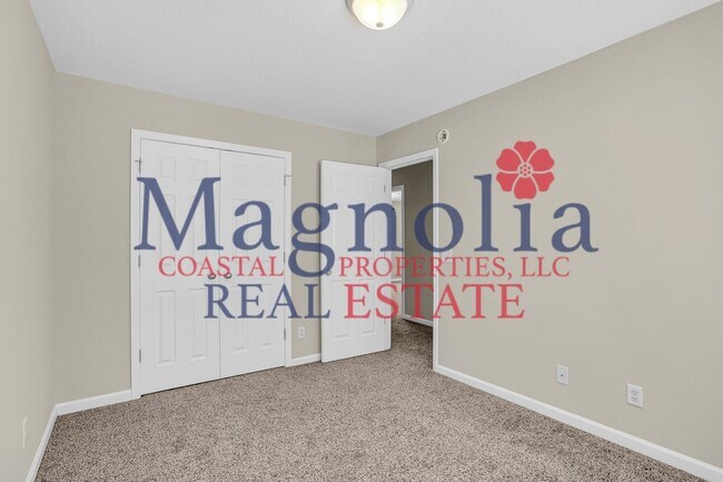 Building Photo - 3 Bedroom 2.5 Bathroom 1488 sf townhome in Cypress Point - Richmond Hill