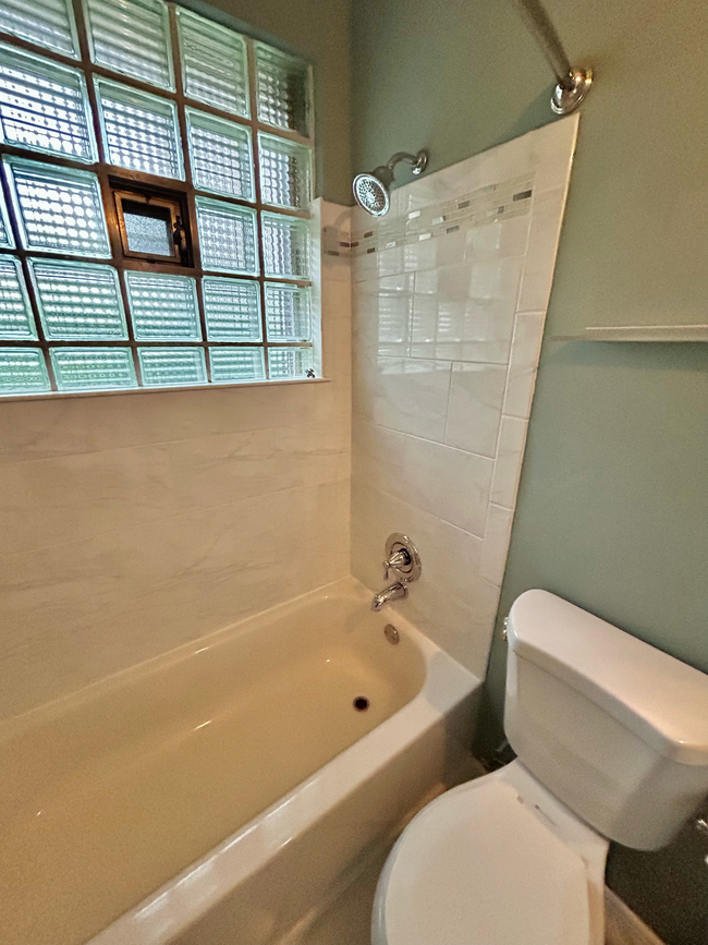 Updated bathroom - 6516 Oleatha Ave