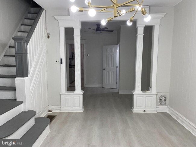 Primary Photo - 1919 N Patton St