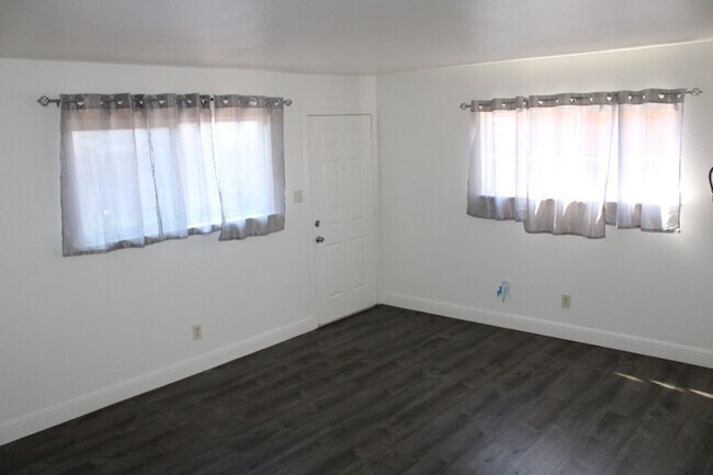 Building Photo - 3800 Waller Ave