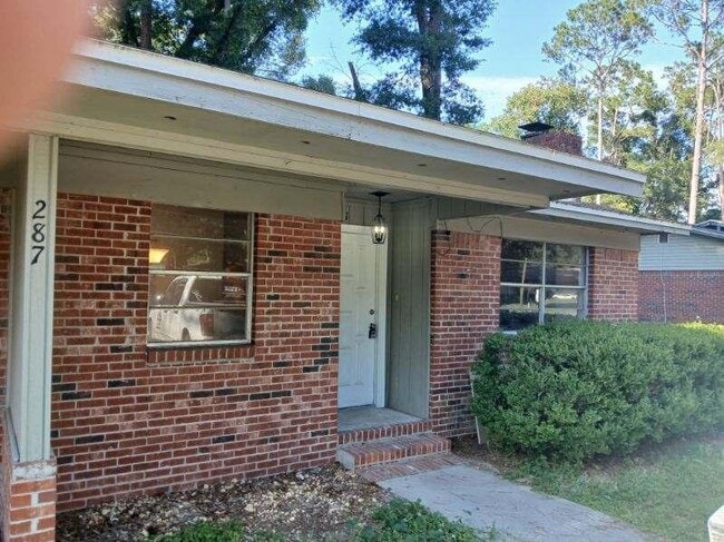 Primary Photo - 287 SE Hanover Pl