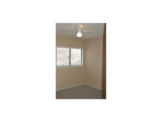Building Photo - 1403 Bullhill Cove