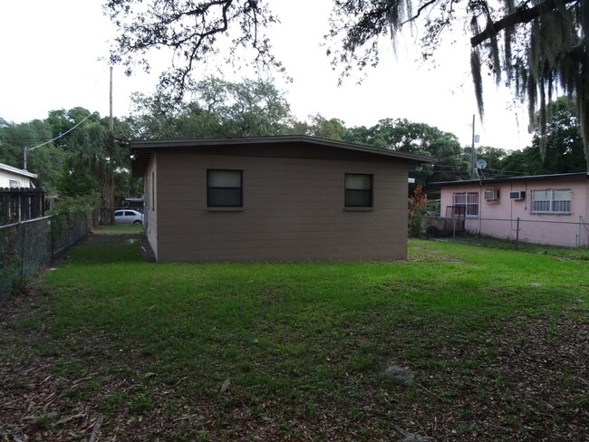 Building Photo - 3 Bed Home for Rent!