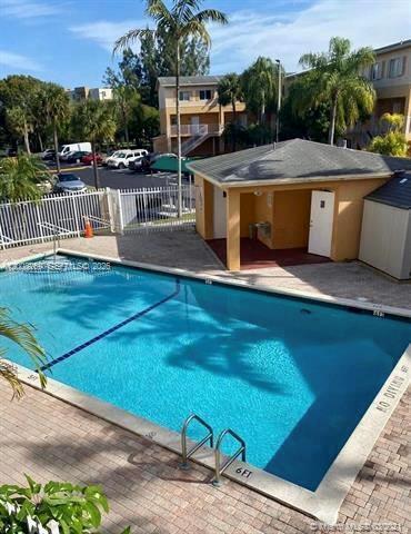 Building Photo - 6235 SW Kendale Lakes Cir