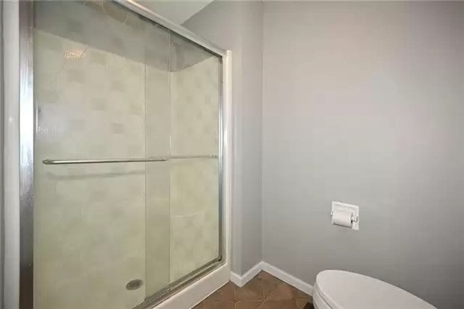 Building Photo - 1102 Hampton Dr